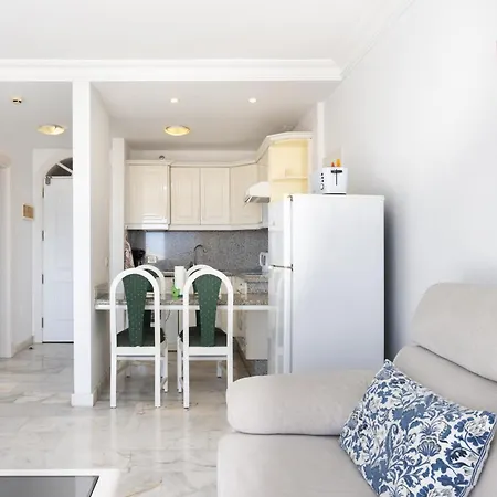 Okstay Apto Gigantes Con Balcon Y Piscina 산티아고 델 테데